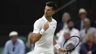 Viertelfinale in Wimbledon Djokovic gegen Sinner geschickt und fantastisch